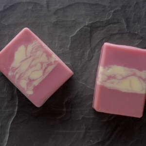 layer in the pot swirl soap
